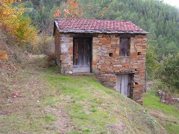 Smaller building on the quinta